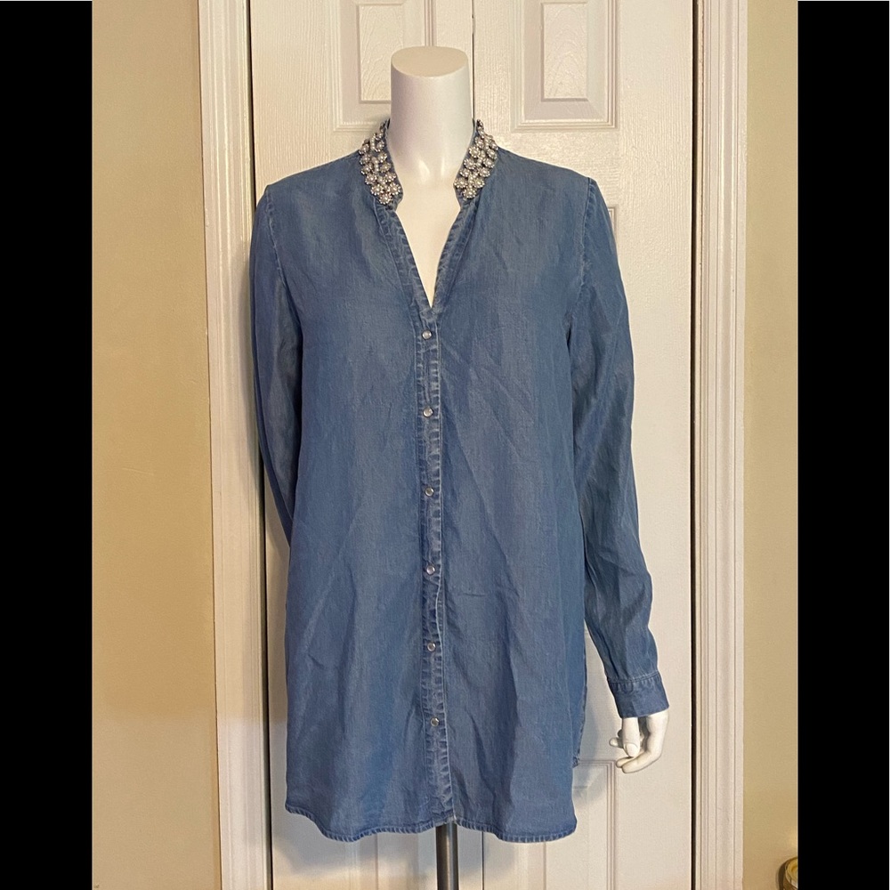 EUC Soft Surroundings Tencel Snap Front Jeweled Collar Top SZ M